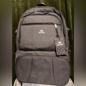 Black Men's Backpack with insulated lunchbox